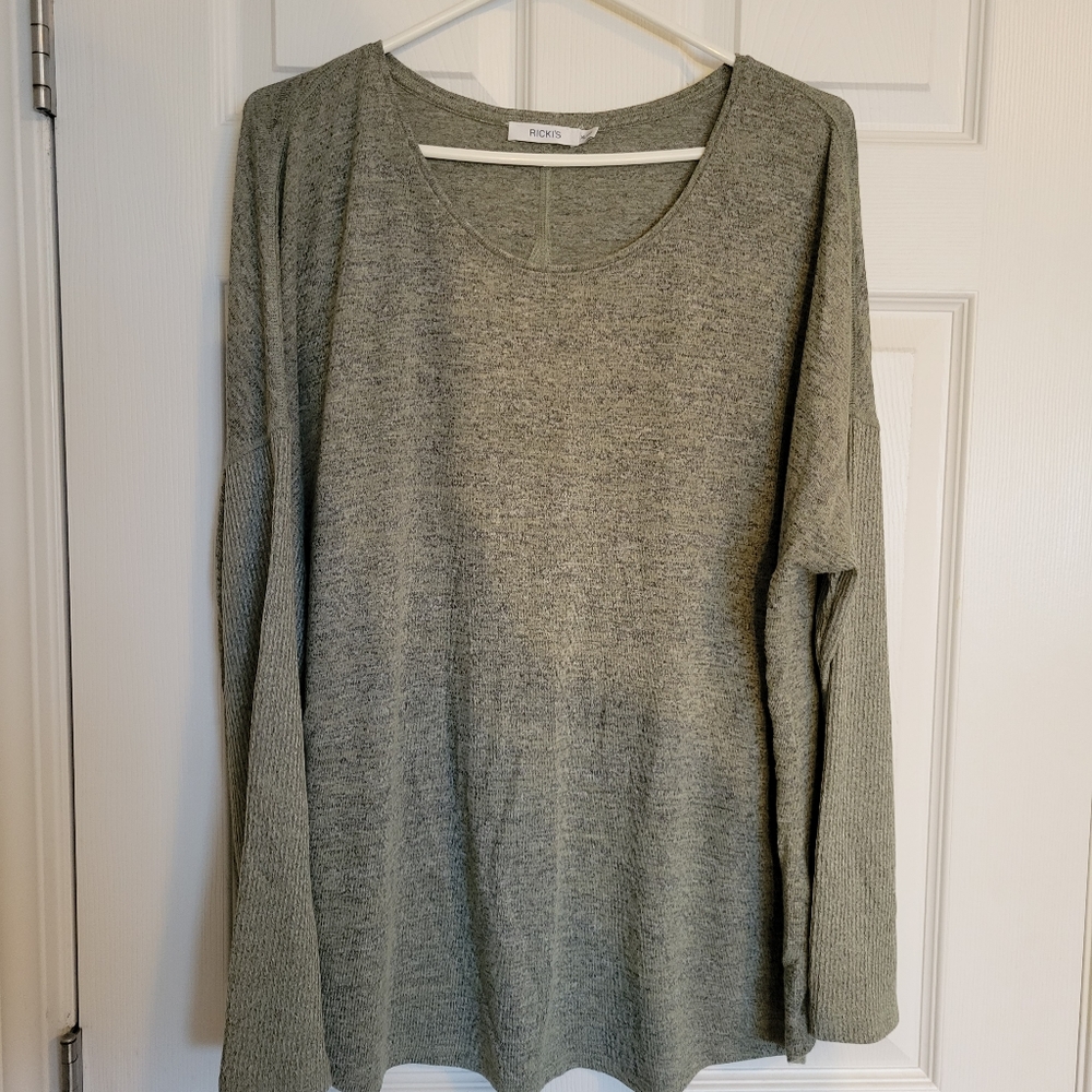 Long sleeve shirt
